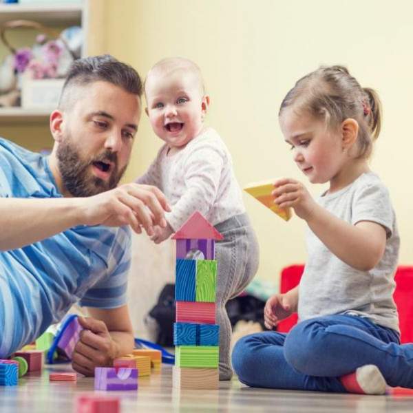 كيف تنمّي مهارات المحادثة عند أطفالك؟
