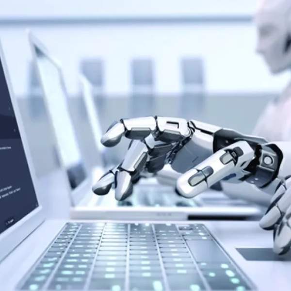 روبوتات الدردشة.. صديق موثوق أم منافق ذكي؟