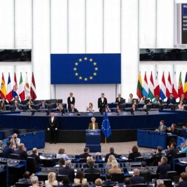 الاتحاد الأوروبي محتار: هل يقرر حماية الأطفال أم حماية الخصوصية؟