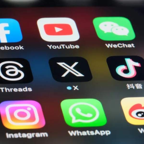 موجة عالمية لحظر وصول المراهقين لمنصات التواصل والبداية من أستراليا