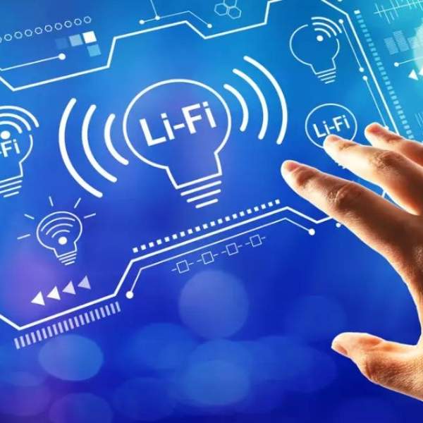 Li-Fi  الثورة القادمة في نقل البيانات بسرعة الضوء
