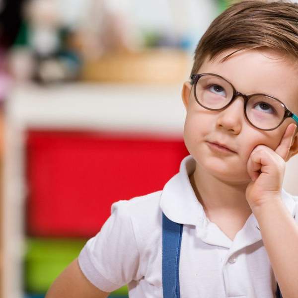 هل صحيح أنّ الذكاء العاطفي محرّك أساسي لتنمية مهارات الطفل؟
