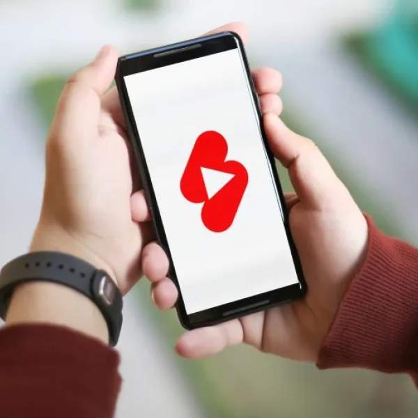 يوتيوب تشدّد قبضتها وتضع حدا لمحتوى الذكاء الاصطناعي المكرر