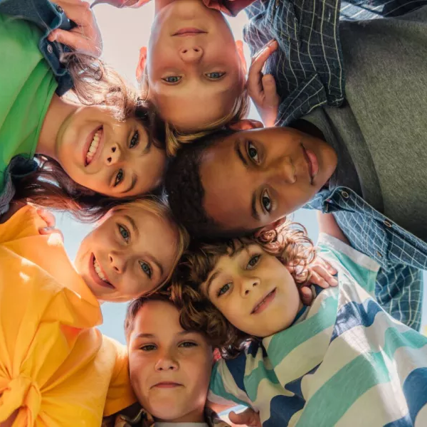 كيف تساعدين أبناءك في اختيار أصدقائهم؟