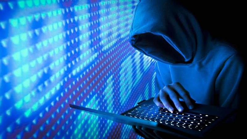 الجريمة الالكترونية: أنواعها وأدواتها ومخاطرها
